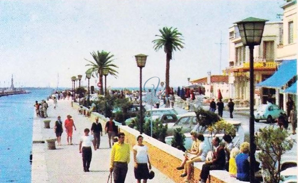 Lungo il molo Viareggio Anni '60