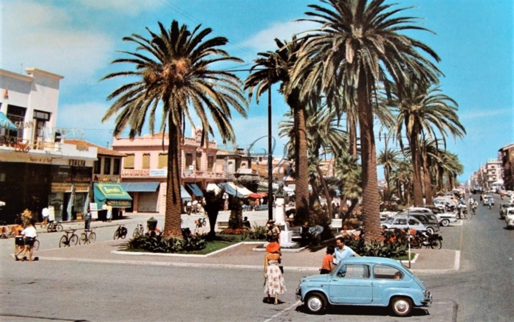 Viale a Mare Viareggio Anno 1961