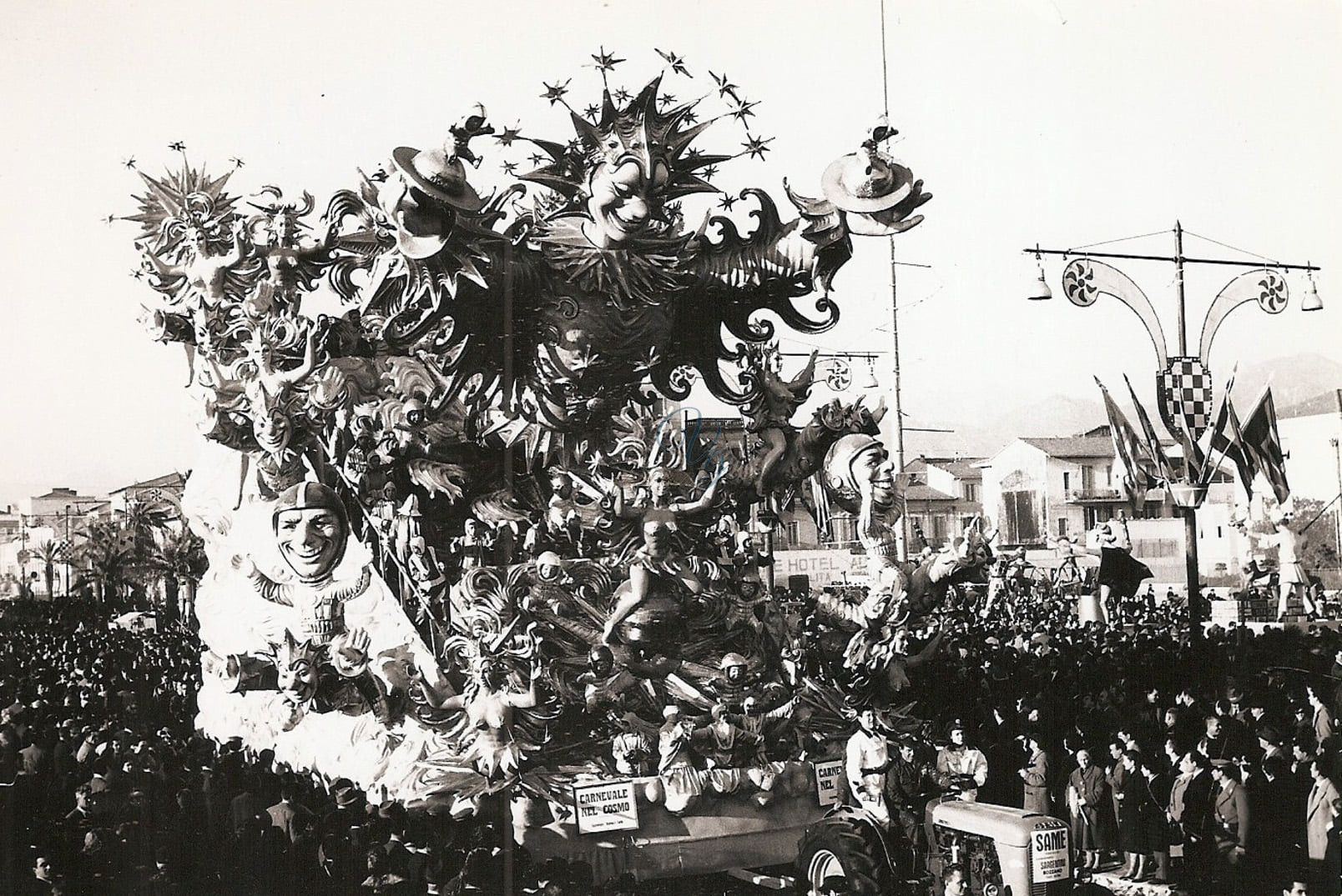Carnevale nel cosmo Viareggio Anno 1962