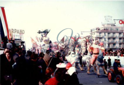 Viva le maschere di ogni paese Viareggio Anno 1964