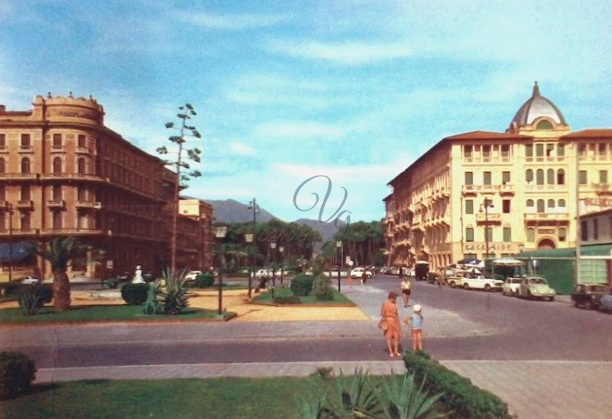 Piazza Maria Luisa Viareggio Anno 1966
