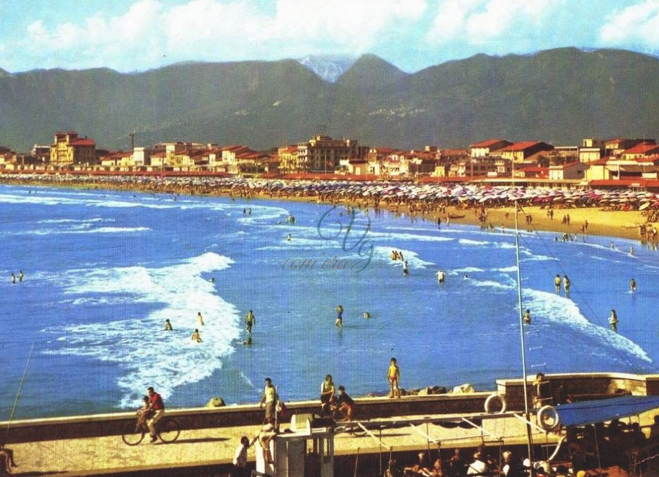 Spiaggia Viareggio Anno 1966