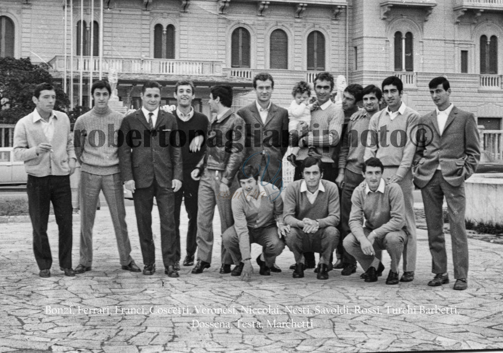 Formazione in posa Viareggio Anno 1968