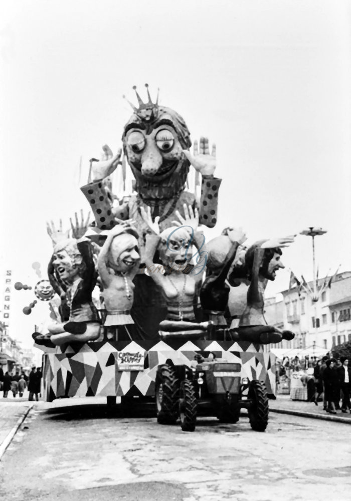 Carnevale hippy Viareggio Anno 1970