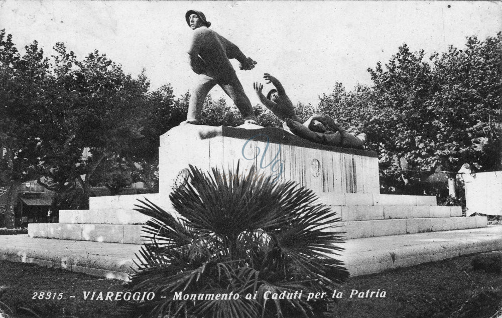 Monumeto ai Caduti per la Patria Viareggio Anni '70