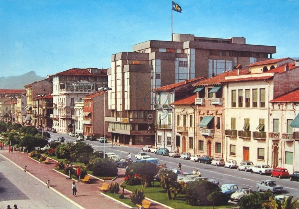 Passeggiata e viali a mare Viareggio Anni '70