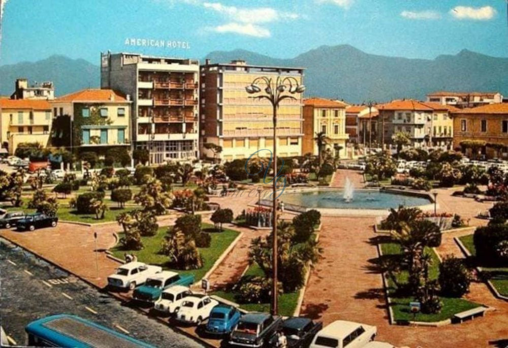 Piazza Mazzini Viareggio Anni '70