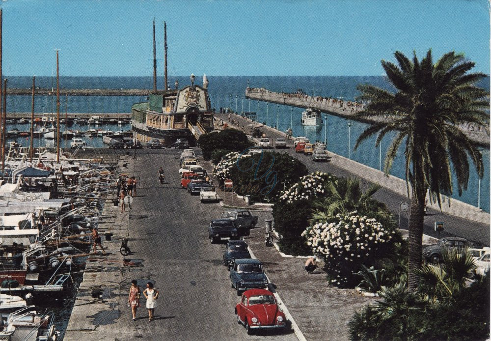 Piazza Palombari dell’Artiglio Viareggio Anno 1971