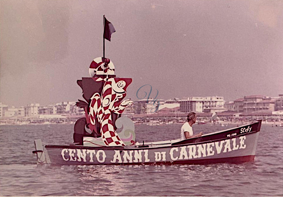 Brunello in barca Viareggio Anno 1972