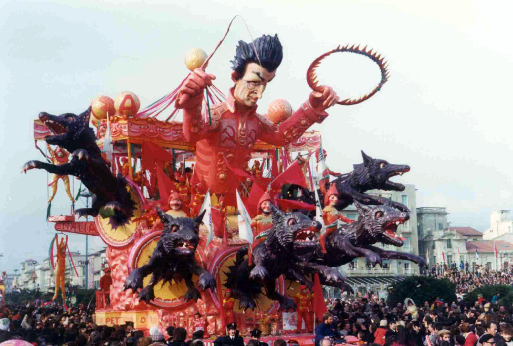 Il pi&ugrave; grande spettacolo d&rsquo;Italia Viareggio Anno 1976