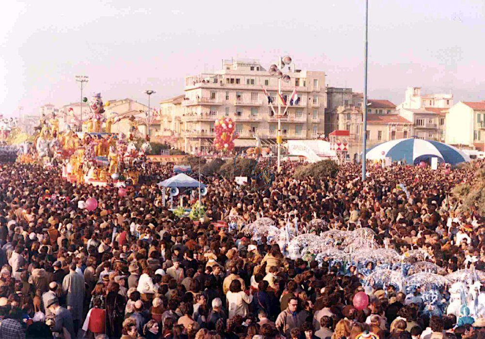 Corso mascherato Viareggio Anno 1980