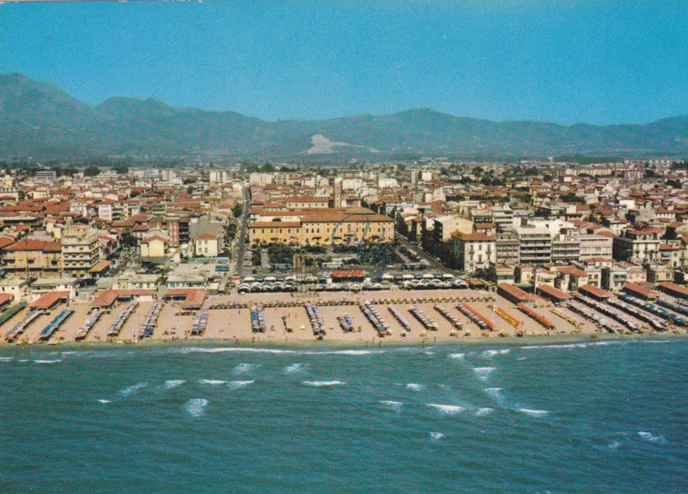 Veduta piazza Mazzini Viareggio Anni '80