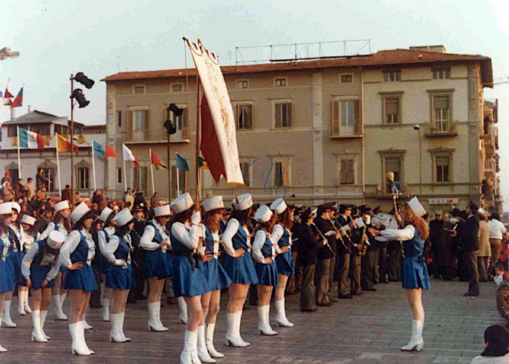 Parata delle bande Viareggio Anno 1982