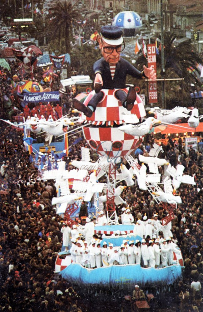 Volo di gabbiani Viareggio Anno 1983