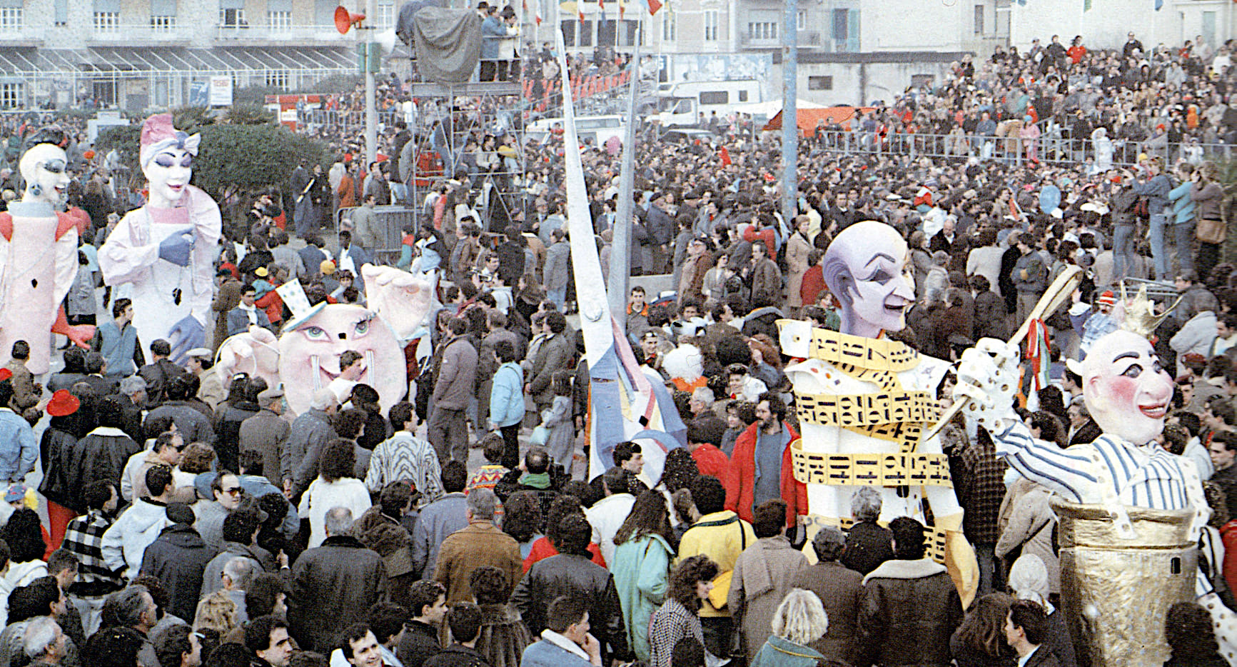 Carnevale mode in Italy Viareggio Anno 1987
