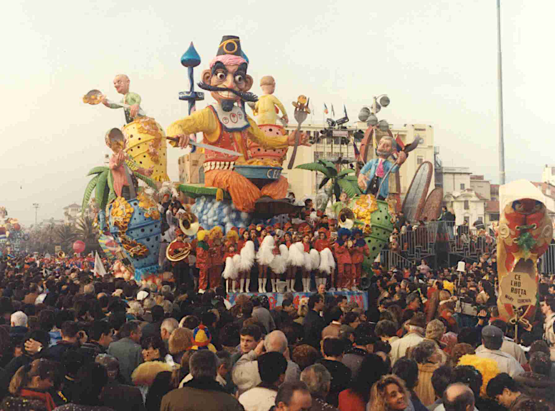 Ali Bab&agrave; e i 400 ladroni Viareggio Anno 1993
