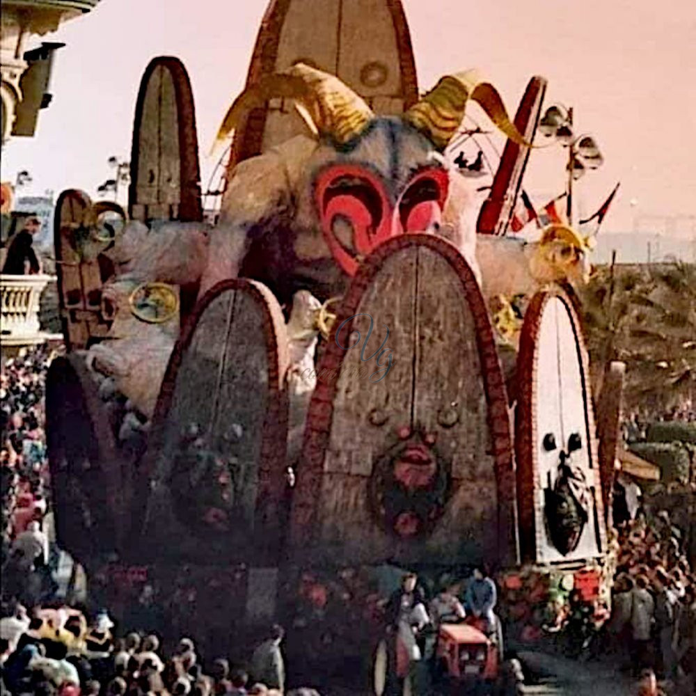 Aprite o sfondiamo la porta Viareggio Anno 1993