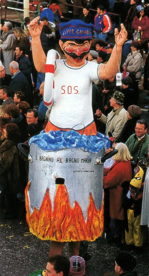 Il bagnino a bagnomaria Viareggio Anno 1996