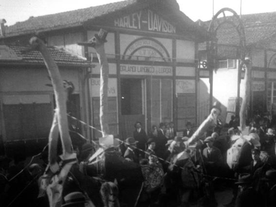 Gli struzzi emancipati di Marcello Di Volo - Mascherate di Gruppo - Carnevale di Viareggio 1926