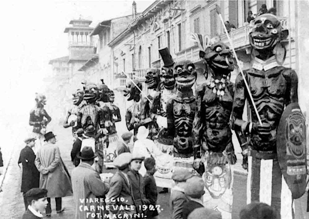 La tribu del Re Kakkardek al... di Marcello Di Volo, Ubaldo Lubrano e Alfredo Morescalchi - Mascherate di Gruppo - Carnevale di Viareggio 1927