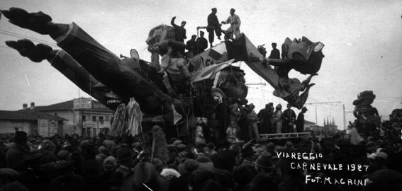 Se le donne pilotassero l aeroplano di Ugo Pellegrini - Carri grandi - Carnevale di Viareggio 1927