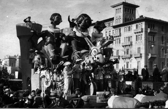 Bertoldo Bertoldino e Cacasenno di Gino Anichini - Carri piccoli - Carnevale di Viareggio 1935