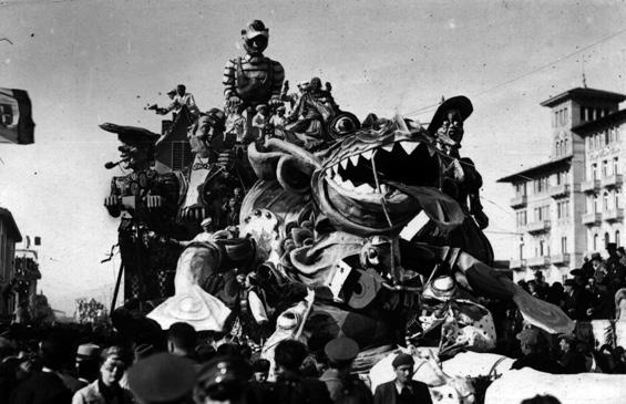 Il vero mostro di Lochness di Guido Lippi - Carri grandi - Carnevale di Viareggio 1935