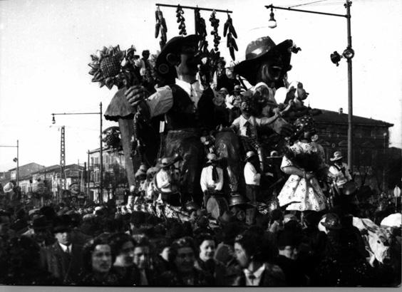 Chi semina raccoglie di Rolando Morescalchi - Carri piccoli - Carnevale di Viareggio 1938