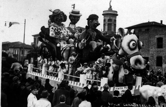 Sulla carrozzella di Sergio Baroni - Carri piccoli - Carnevale di Viareggio 1940