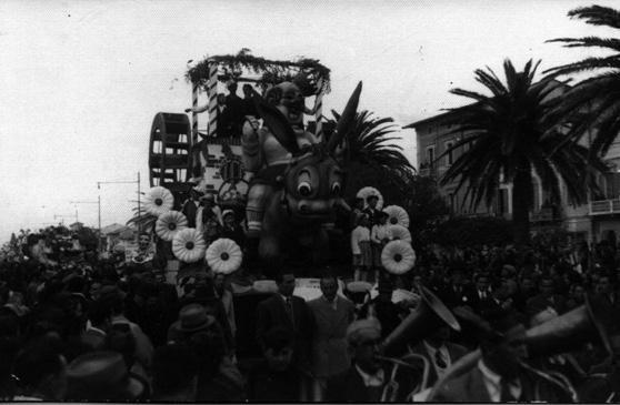 Ritorna carnevale di Cinquini, Lazzari, Orazio - Fuori Concorso - Carnevale di Viareggio 1946