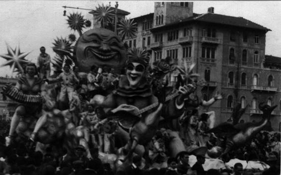 Serenata al chiar di luna di Antonio D’Arliano e Francesco Francesconi - Carri grandi - Carnevale di Viareggio 1946