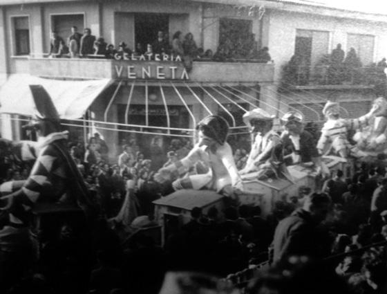 Allegria express di Giorgio Michetti - Mascherate di Gruppo - Carnevale di Viareggio 1949