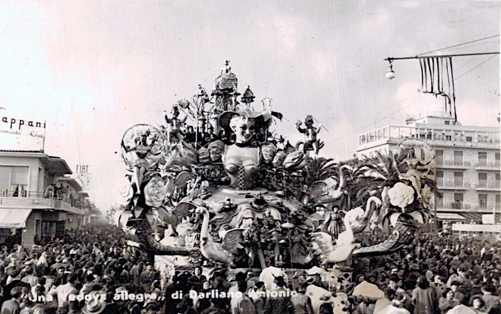 Una vedova allegra di Antonio D’Arliano - Carri grandi - Carnevale di Viareggio 1950