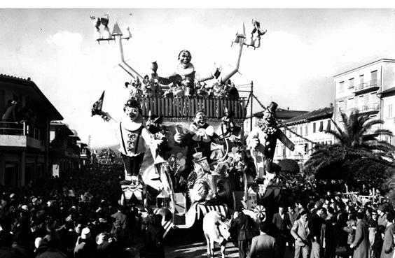 Con tutti i mezzi a Viareggio di Fabio Romani - Carri piccoli - Carnevale di Viareggio 1952