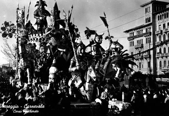 Le dame, i cavalieri, l’armi... di Michele Pardini, Ademaro Musetti - Carri grandi - Carnevale di Viareggio 1953