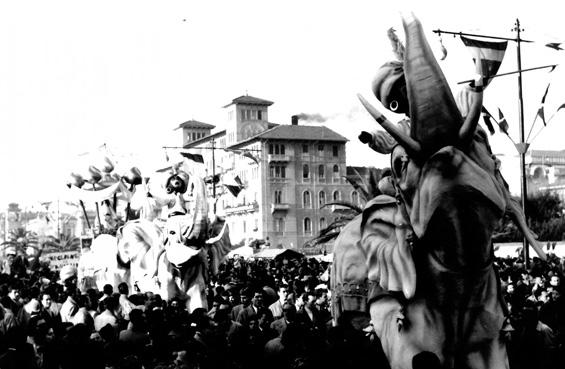 Orient-Express di Arnaldo Galli - Complessi mascherati - Carnevale di Viareggio 1954