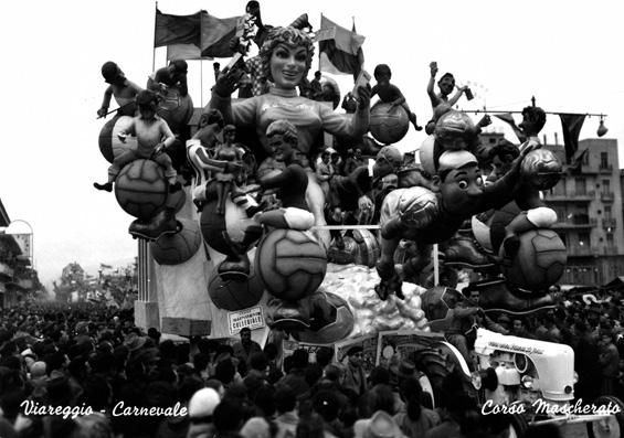 Allenamento collegiale di Silvano Avanzini e Francesco Francesconi - Carri grandi - Carnevale di Viareggio 1955