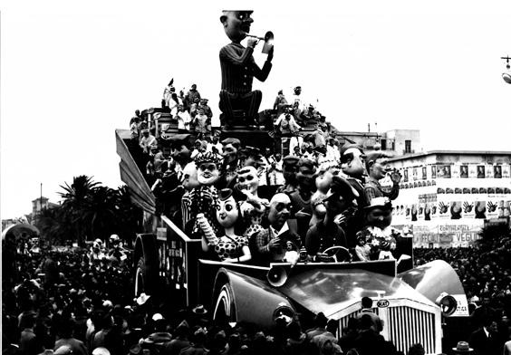 Gita turistica di Nilo Lenci, Giulio Palmerini, Renato Santini - Carri grandi - Carnevale di Viareggio 1955