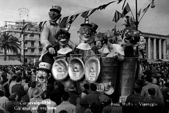 Gli eroi del veglione di Carlo Bomberini - Complessi mascherati - Carnevale di Viareggio 1956