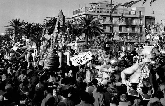 I voti che pesano di Nilo Lenci - Complessi mascherati - Carnevale di Viareggio 1956