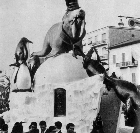 Ghiaccio bollente ovvero turismomania polare di Carlo Bomberini - Complessi mascherati - Carnevale di Viareggio 1960