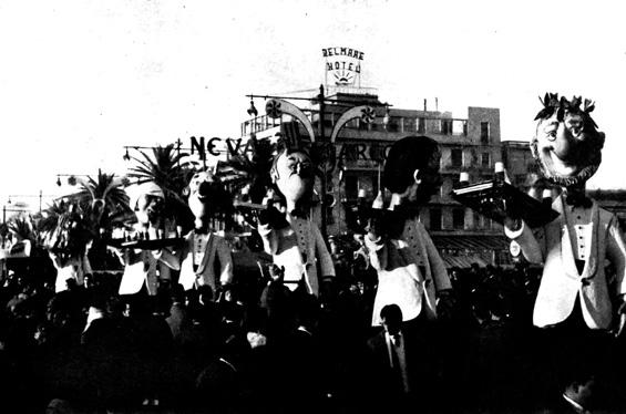 Corsa di carnevale di Fabio Malfatti - Mascherate di Gruppo - Carnevale di Viareggio 1961