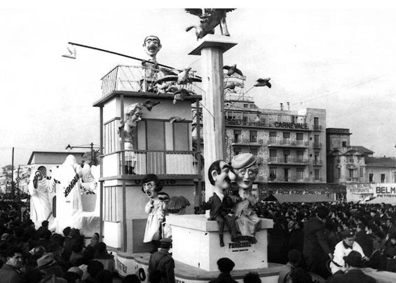 Cronaca familiare di Carlo Bomberini - Complessi mascherati - Carnevale di Viareggio 1963