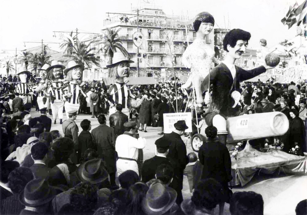 Rinaldo in campo di Eros Canova - Mascherate di Gruppo - Carnevale di Viareggio 1963