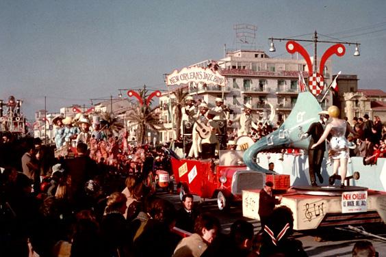 Le grazie del jazz di Vittorio Lippi - Complessi mascherati - Carnevale di Viareggio 1964