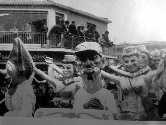 Le hostess di Sandro Bertuccelli - Mascherate di Gruppo - Carnevale di Viareggio 1965