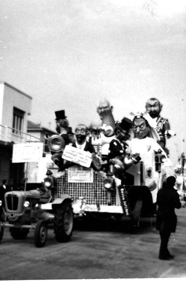 Le nozze con i fichi secchi di Giovanni Lazzarini - Complessi mascherati - Carnevale di Viareggio 1965