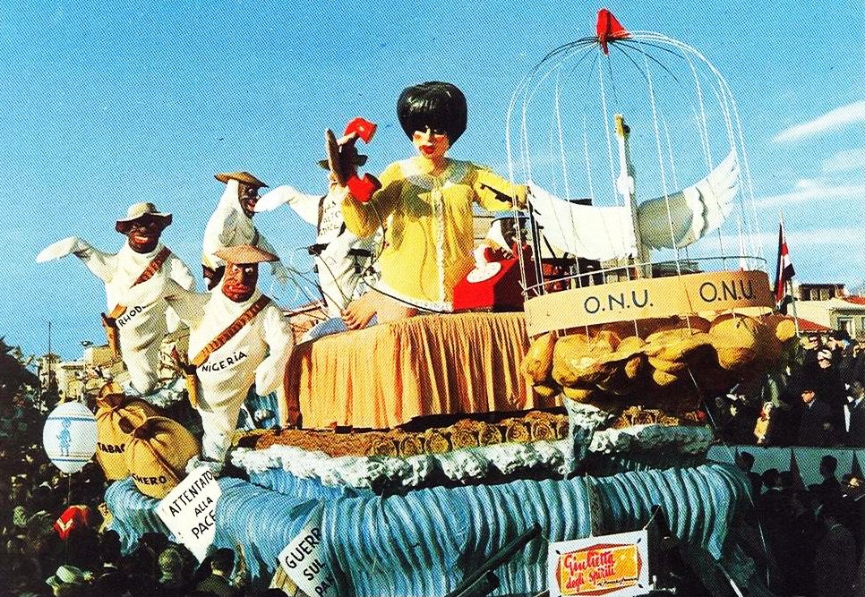 Giulietta degli spiriti di Francesco Francesconi - Complessi mascherati - Carnevale di Viareggio 1966