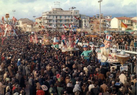 Piatti del giorno di Amedeo Mallegni - Complessi mascherati - Carnevale di Viareggio 1968