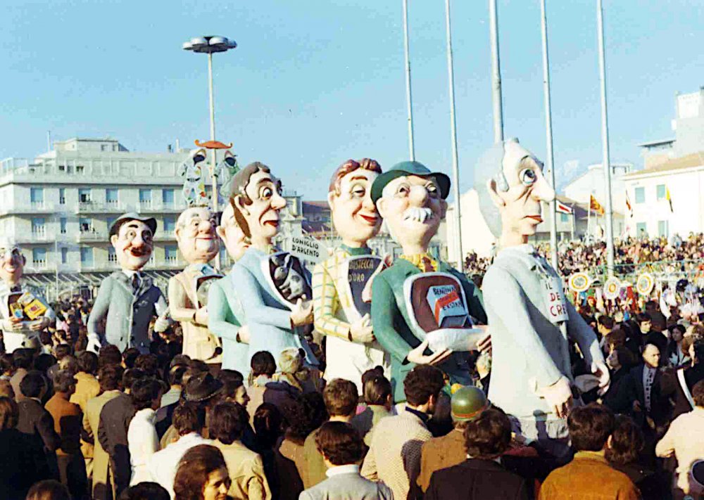 Le nuove gioiellerie di Fortunato Pardini - Mascherate di Gruppo - Carnevale di Viareggio 1971